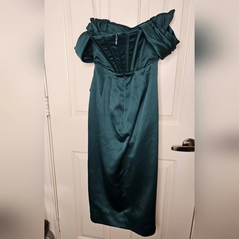 House Of CB Loretta Emerald Green Satin Off Shoulder Dress - Picture 8 of 10